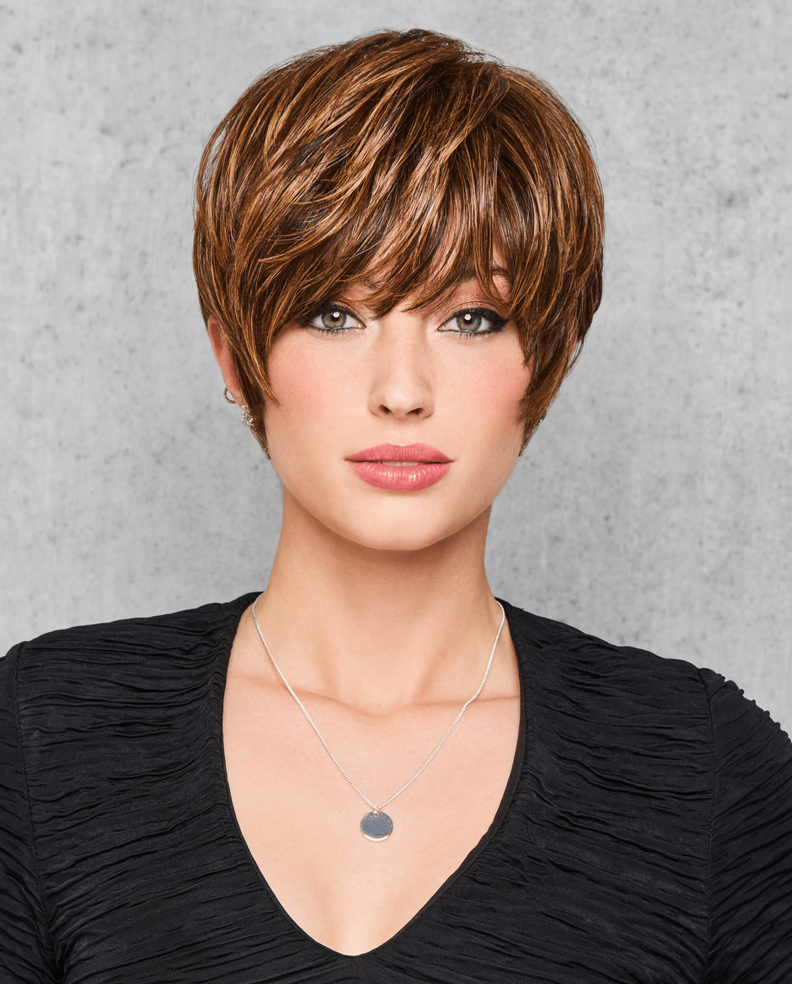 Hairdo Feather Cut Wig R3329S+ Glazed Auburn New With Tags