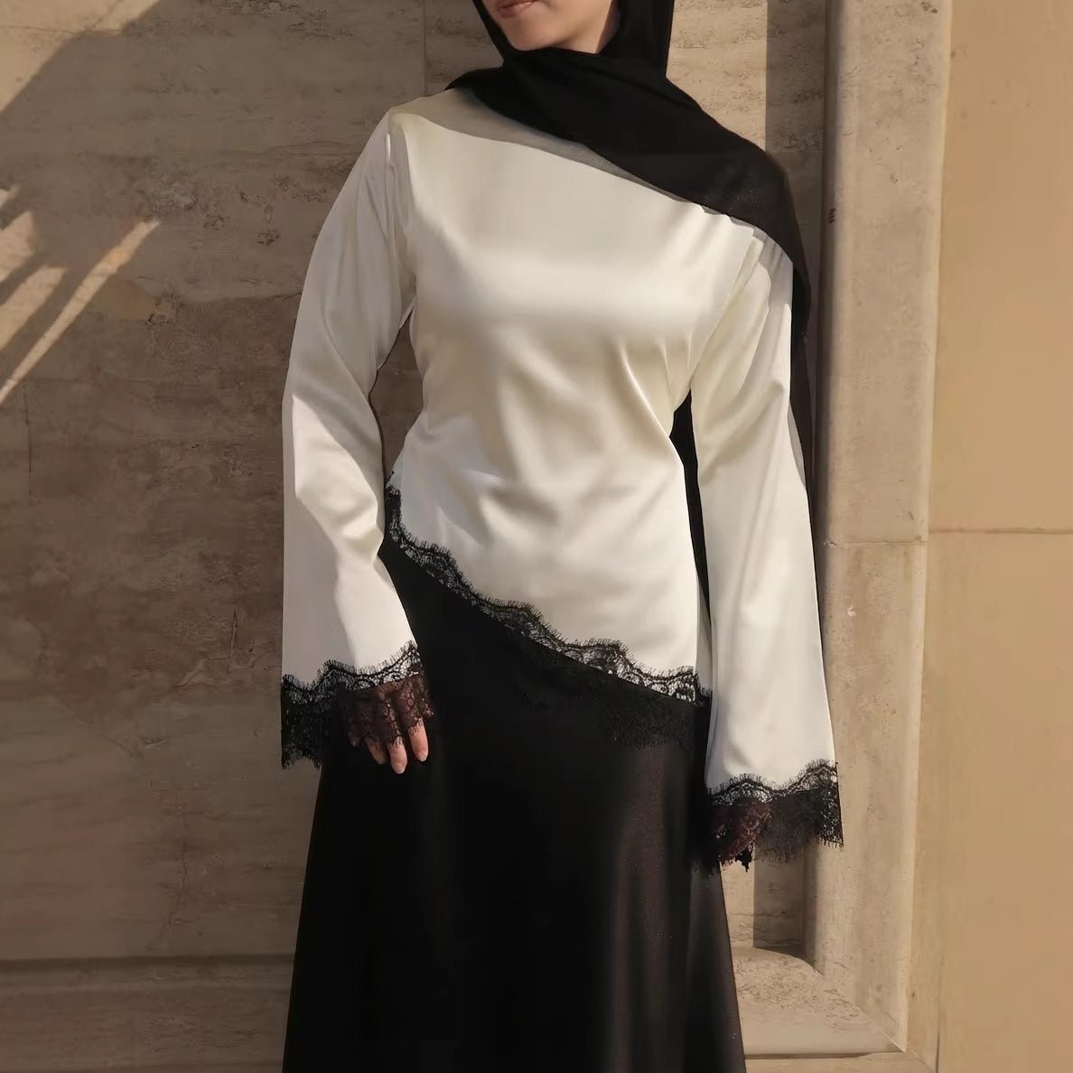 Lace Trim Contrast Panel Satin Top(MS407)