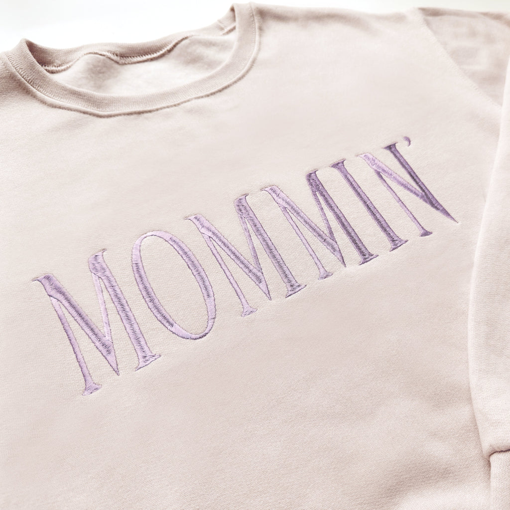 Mommin’ Sweatshirt | Embroidered Mom Crewneck