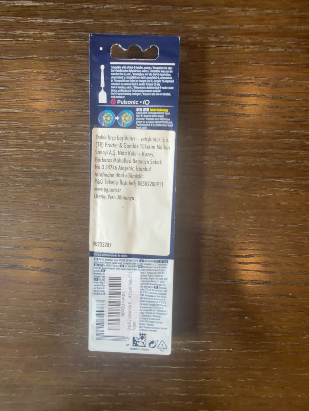 Oral-B CrossAction CleanMaximiser Black Edition Brush Heads, 4-Pack – German Import