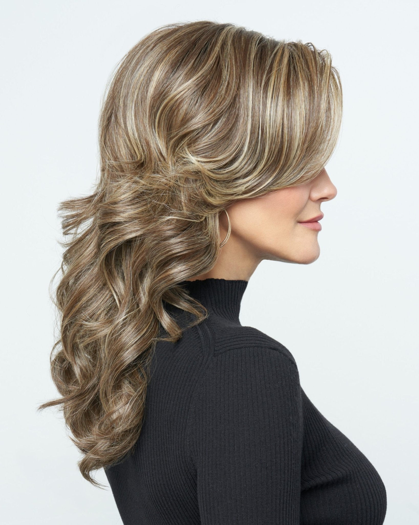 Raquel Welch Stroke of Genius Wig, SS17/23 SS Iced Latte Macchiato