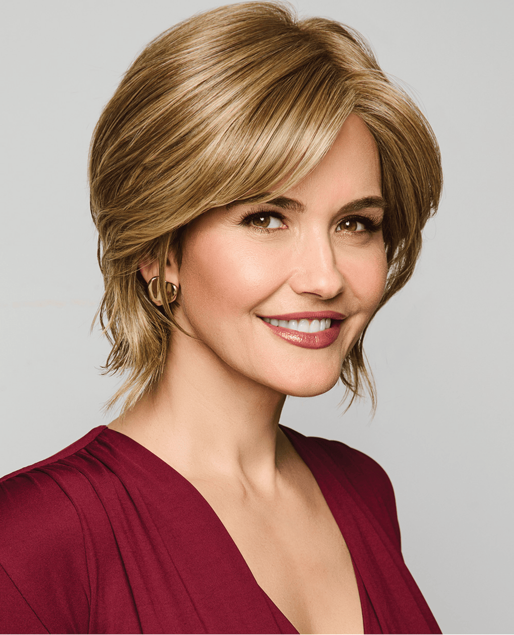Raquel Welch Main Character Chin-Length Bob Wig, Average Cap, SS9/24 SS Iced Café Latte