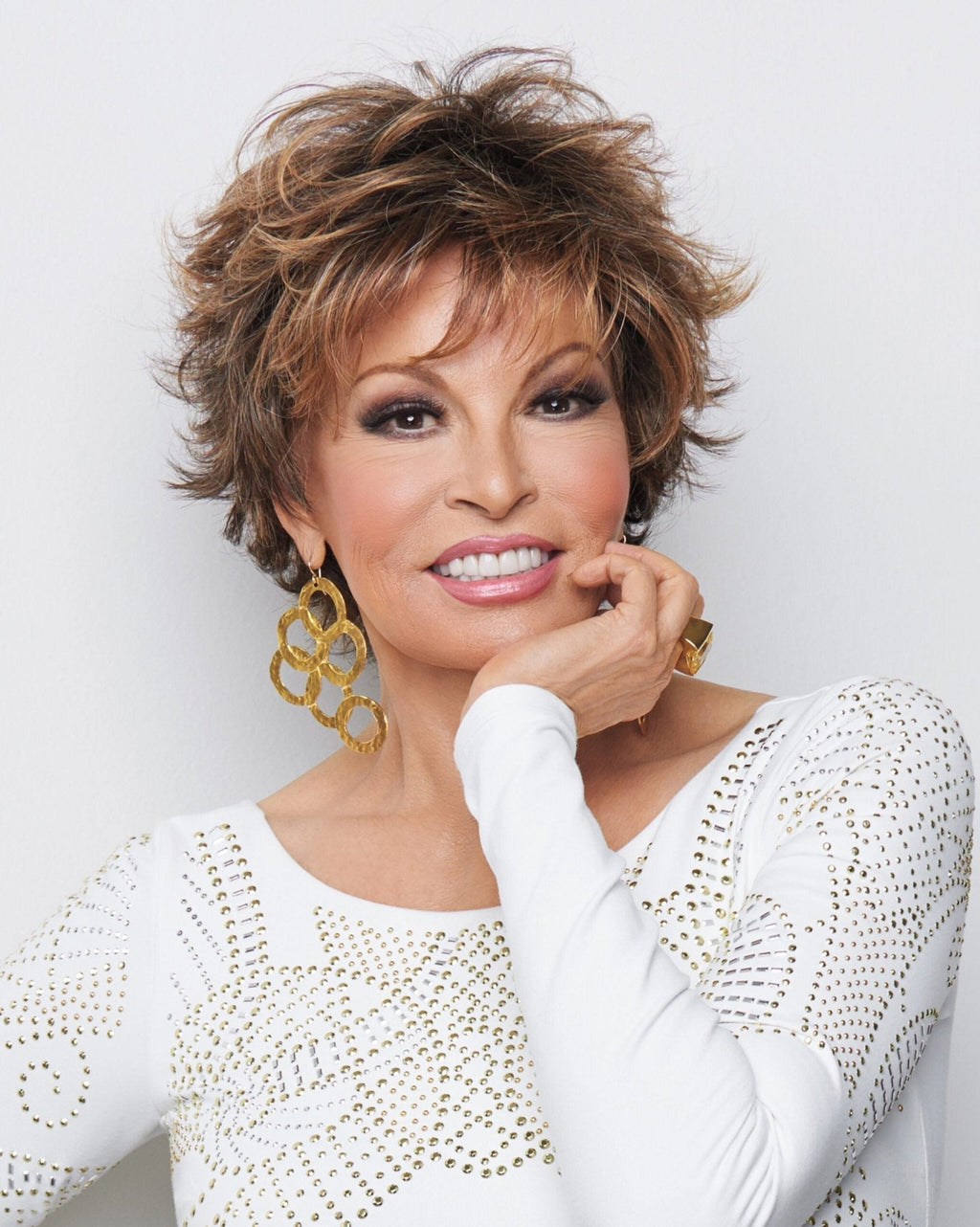 Raquel Welch Voltage Wig, Average