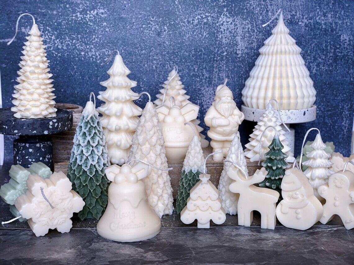 Snowflakes Handmade Candle - Festive Soy Wax Christmas Candle for Holiday Cheer