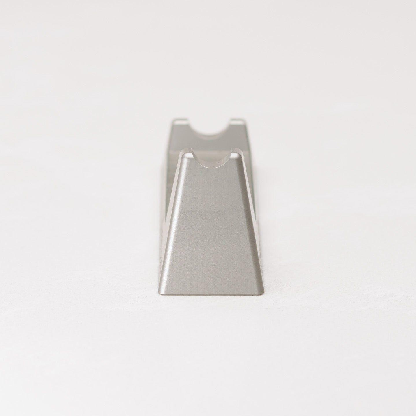 Henson Shaving Razor Stand
